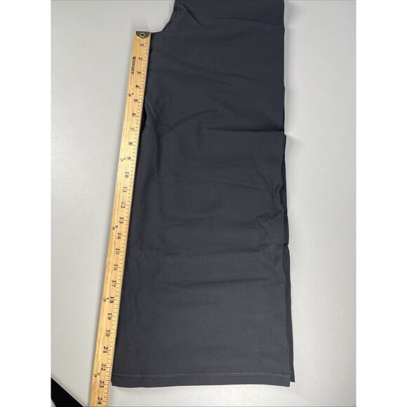 Athleta Elation Wide Crop Pant Womens Small Black Stretch Yoga Everyday Travel - Picture 3 of 7